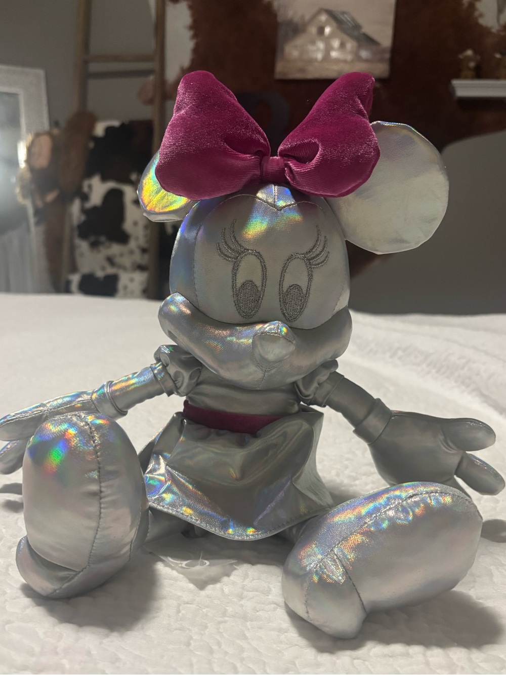 Disney 100 Years Of Wonder Holographic Minnie plush-